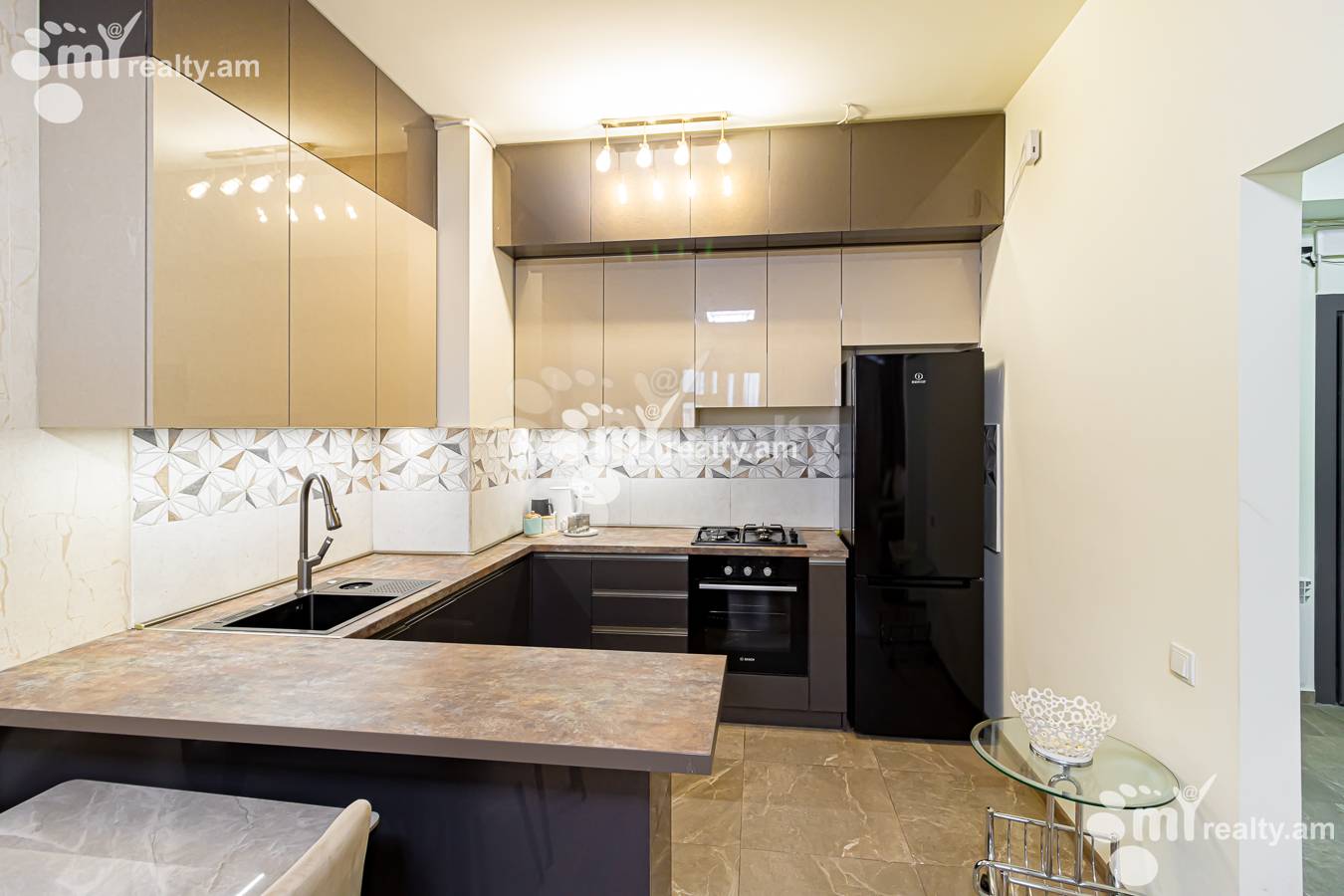 2 սենյականոց բնակարան  Ադոնց փող, Արաբկիր Երևան, 154208