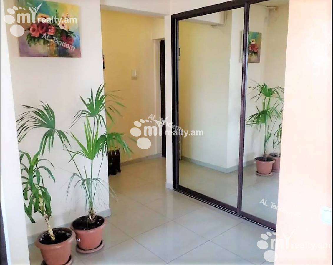 2 սենյականոց բնակարան  Տիգրան Մեծի պող, Կենտրոն Երևան, 131535