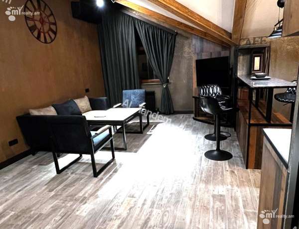 varcov-bnakaran-norakaruycum/2-senyakanoc/Antarayin+St/Center/Yerevan