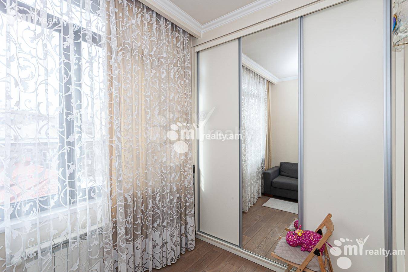 Купить 3 комнатную квартиру Таманян ул, Центр Ереван, 155019