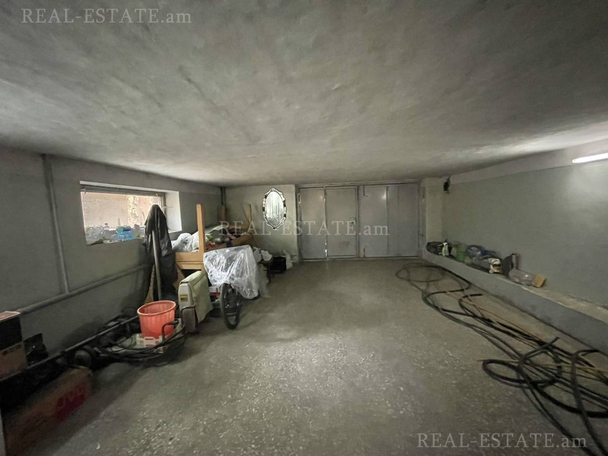 House for sale خیابان اِرزنکیان, عربگیر ایروان, 131697