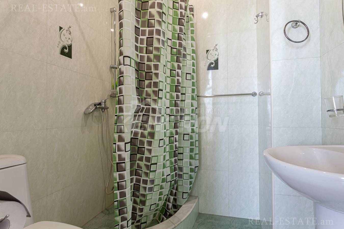 Купить дом Варшавян ул, Канакер-Зейтун Ереван, 137475