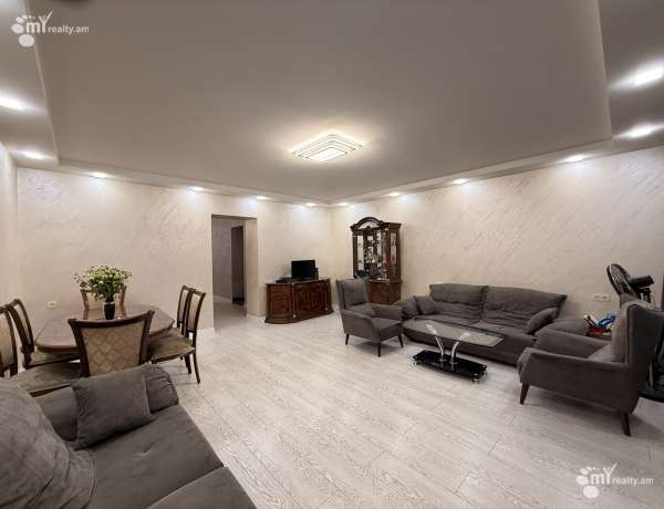 arandznatun-vacharq-Yerevan-Kanaqer-Zeytun