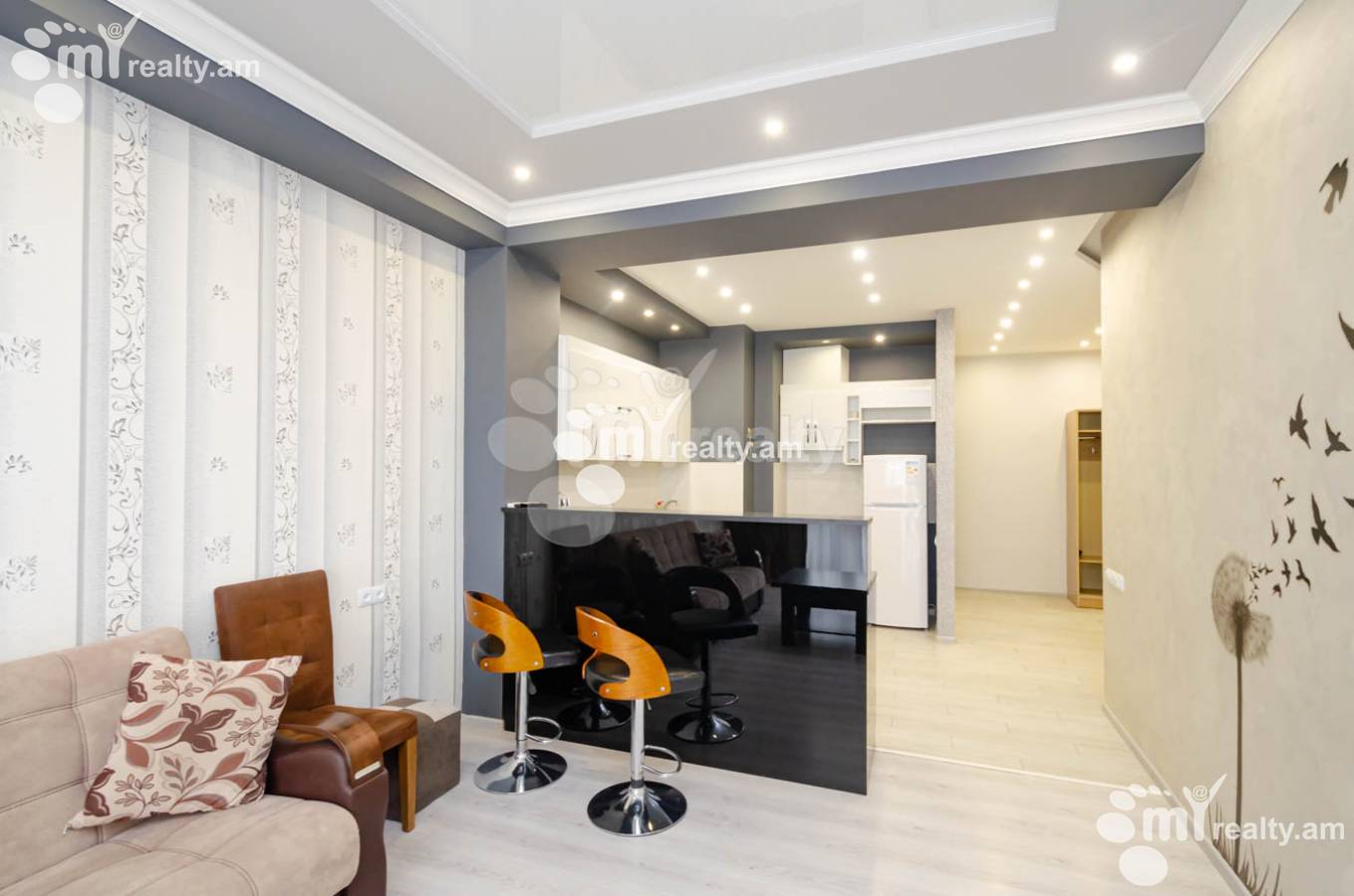 3 սենյականոց բնակարան  Ծիծեռնակաբերդի խճուղի, Կենտրոն Երևան, 139333