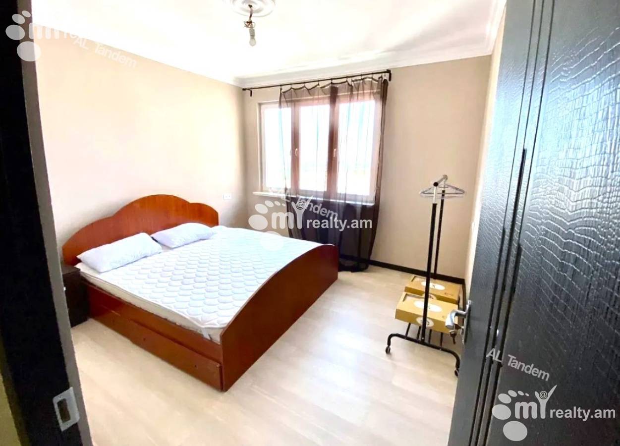 Купить 3 комнатную квартиру Аршакуняц пр, Центр Ереван, 142988