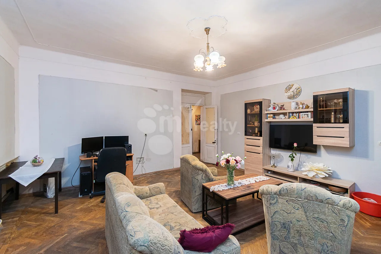 2 bedroom apartment for sale خیابان موسکوویان, مرکز شهر ایروان, 160190