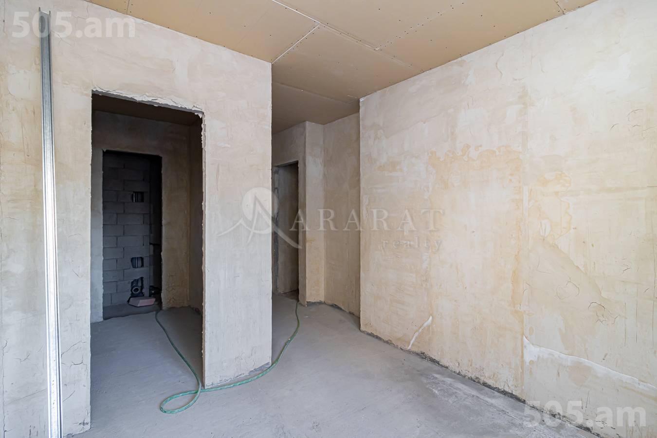 3 bedroom apartment for sale خیابان کومیتاس, عربگیر ایروان, 153914