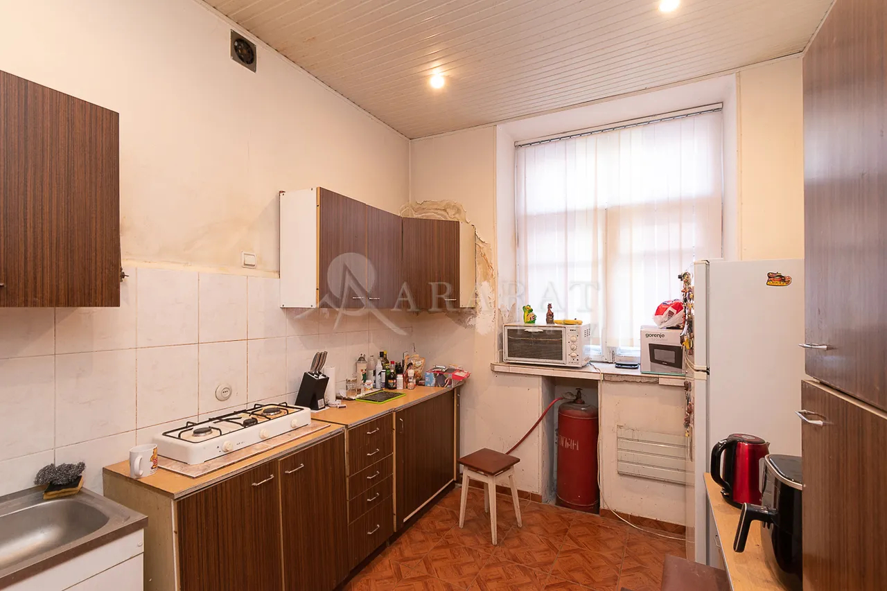 Купить 3 комнатную квартиру Баграмян пр(Кентрон), Центр Ереван, 158943