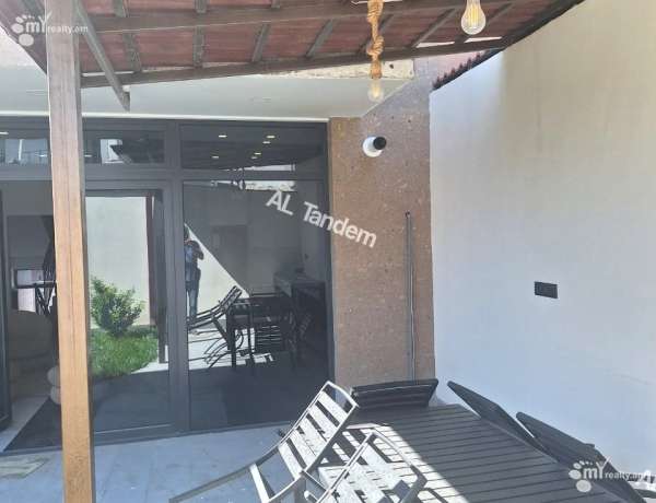 arandznatun-vacharq-Yerevan-Avan