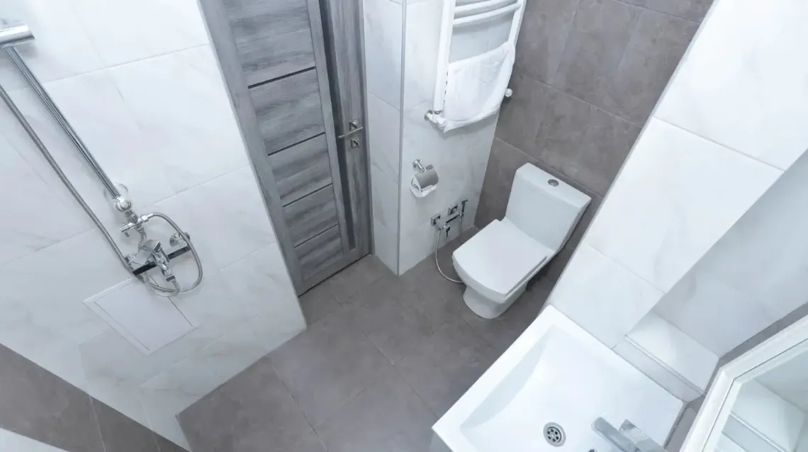 3 bedroom apartment for rent Amiryan St, Center Yerevan, 157659