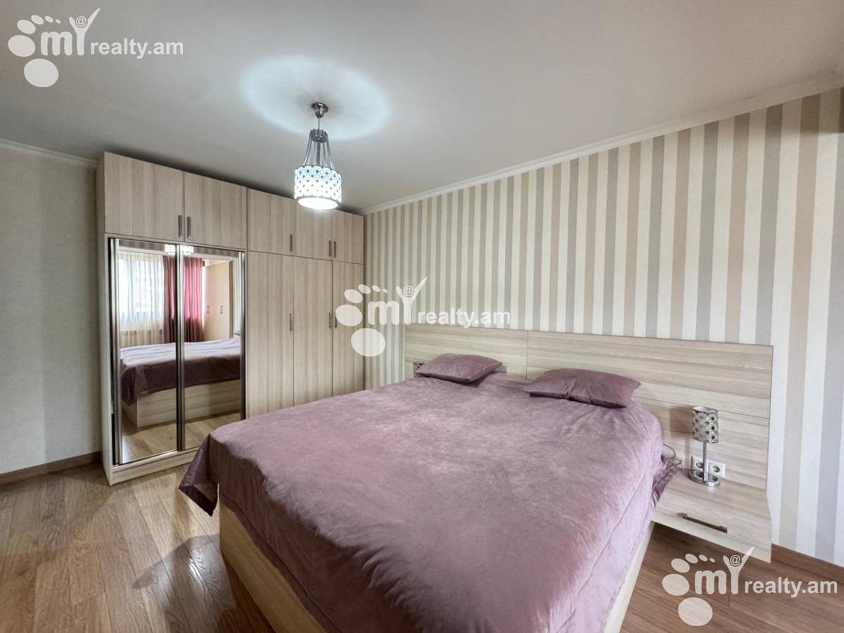 4 bedroom apartment for sale Charents St, Center Yerevan, 160427