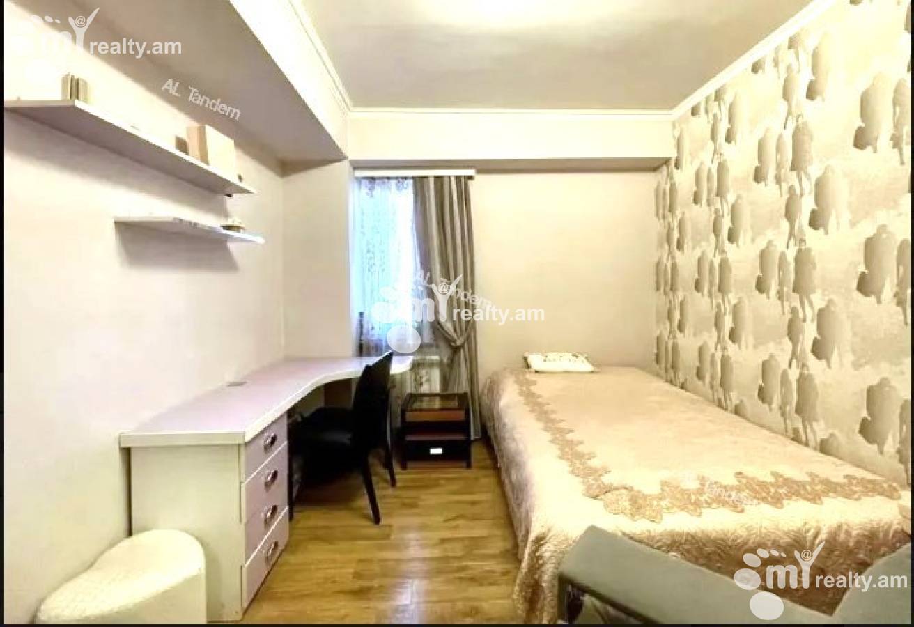 3 սենյականոց բնակարան  Սարյան փող, Կենտրոն Երևան, 149851