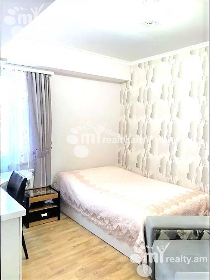 3 սենյականոց բնակարան  Սարյան փող, Կենտրոն Երևան, 149851