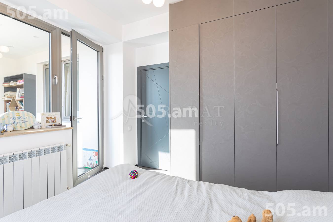 5 bedroom apartment for sale خیابان آنتارایین, مرکز شهر ایروان, 156281