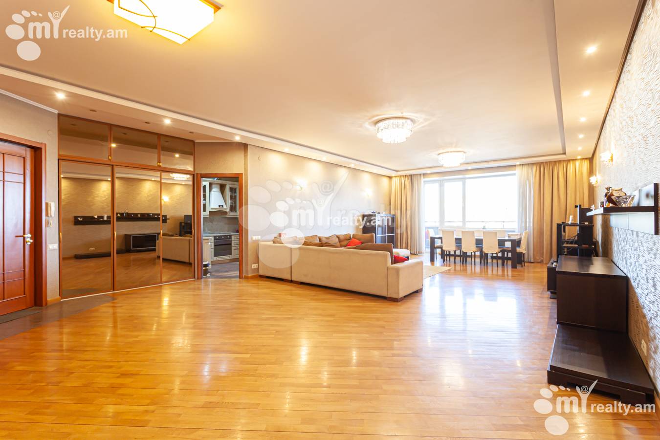 5 bedroom apartment for sale Amiryan St, Center Yerevan, 148615