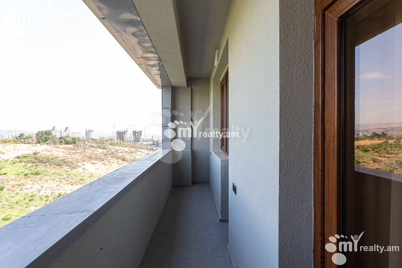 3 սենյականոց բնակարան վարձով Մ․ Մելքոնյան փող, Կենտրոն Երևան, 156869