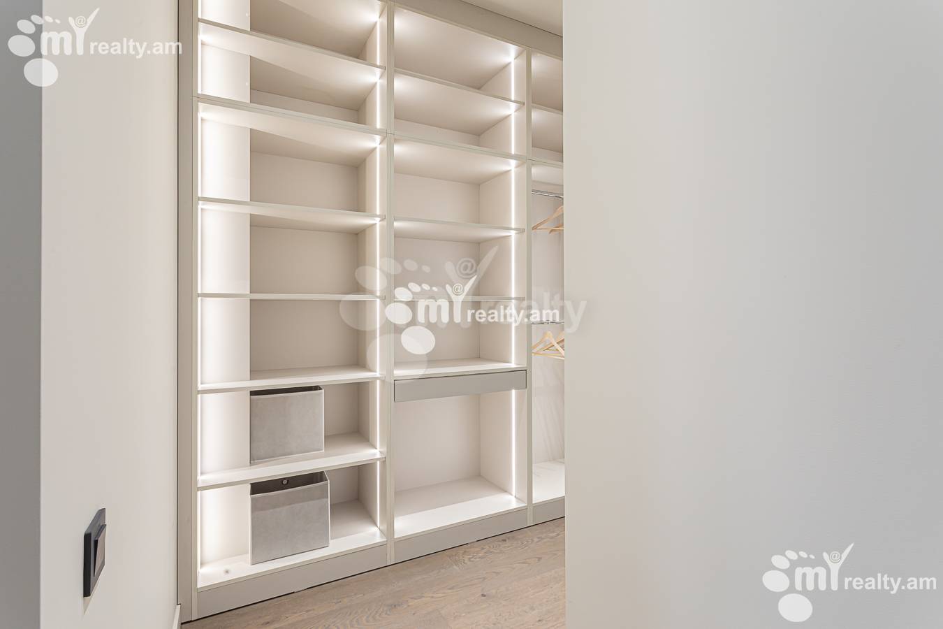 3 սենյականոց բնակարան վարձով Մ․ Մելքոնյան փող, Կենտրոն Երևան, 156869