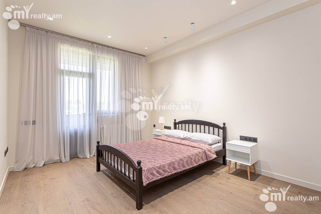 3 սենյականոց բնակարան վարձով Մ․ Մելքոնյան փող, Կենտրոն Երևան, 156869