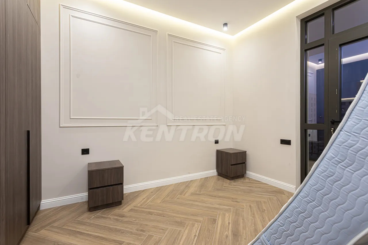 Купить 3 комнатную квартиру Аршакуняц пр, Центр Ереван, 158813