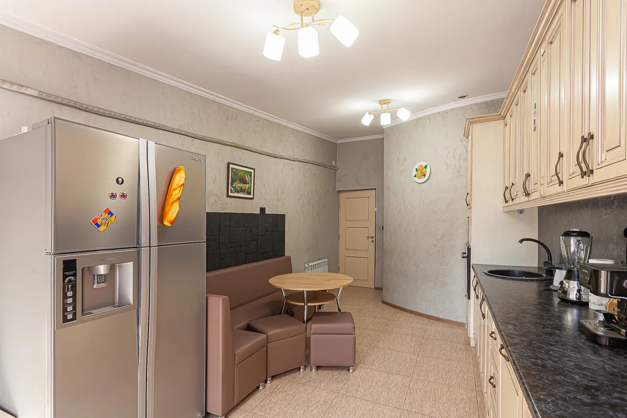 4 bedroom apartment for rent Yekmalyan St, Center Yerevan, 159757