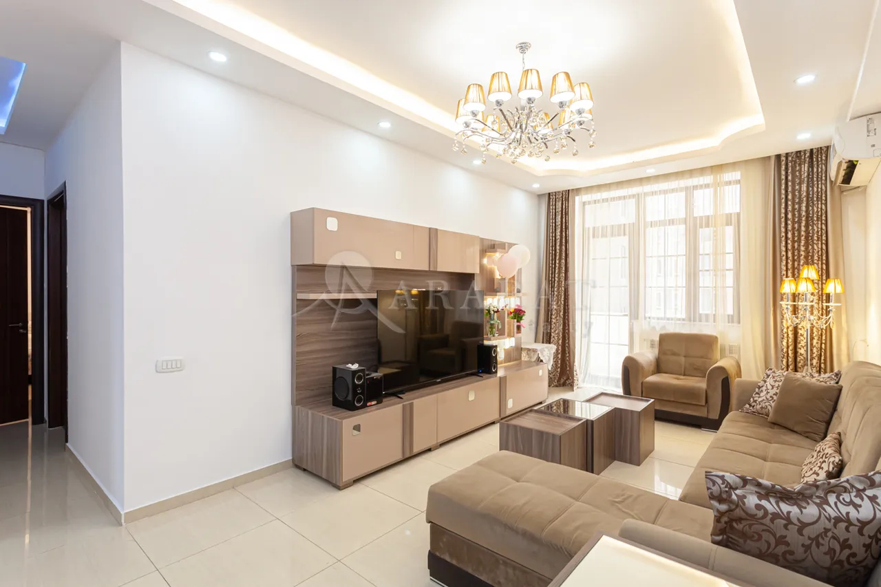 3 bedroom apartment for rent خیابان ابوویان, مرکز شهر ایروان, 158978