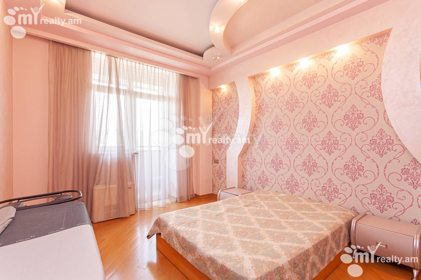 3 սենյականոց բնակարան վարձով Դ. Դեմիրճյան փող, Կենտրոն Երևան, 155880