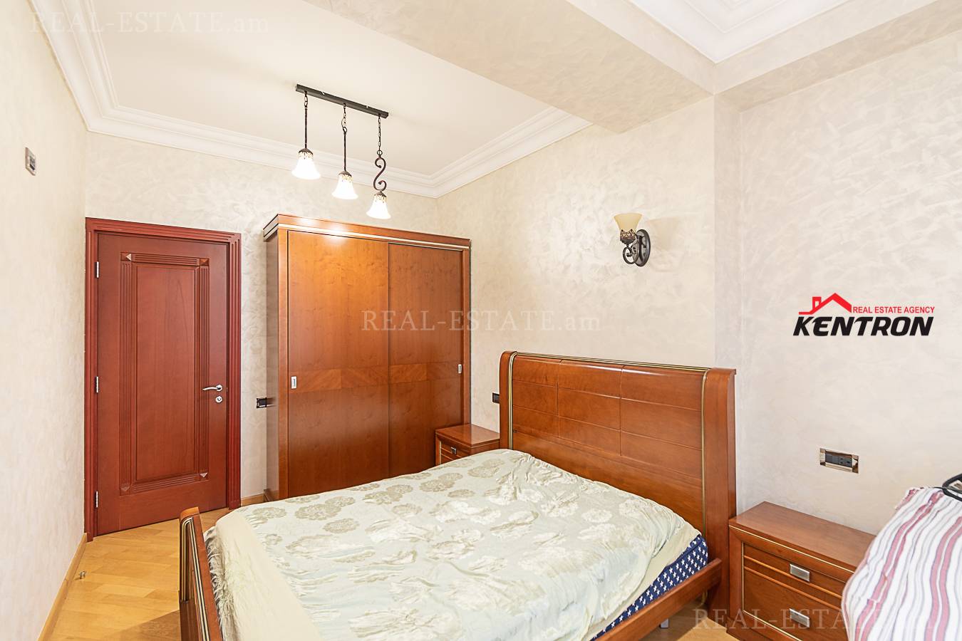 4 bedroom apartment for sale Abovyan St, Center Yerevan, 130137