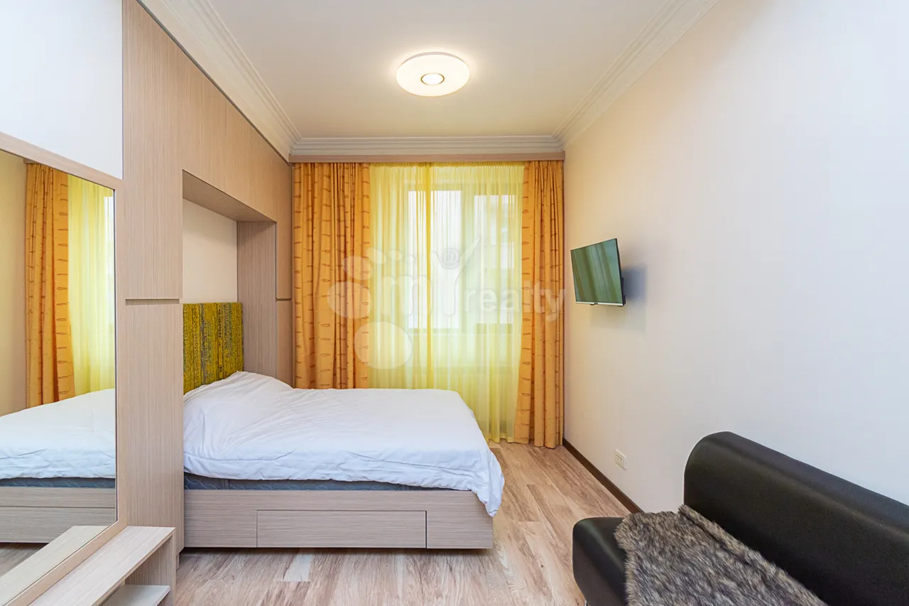 3 bedroom apartment for sale Antarayin, Rue Leonid Azgaldyan, Center Yerevan, 160270