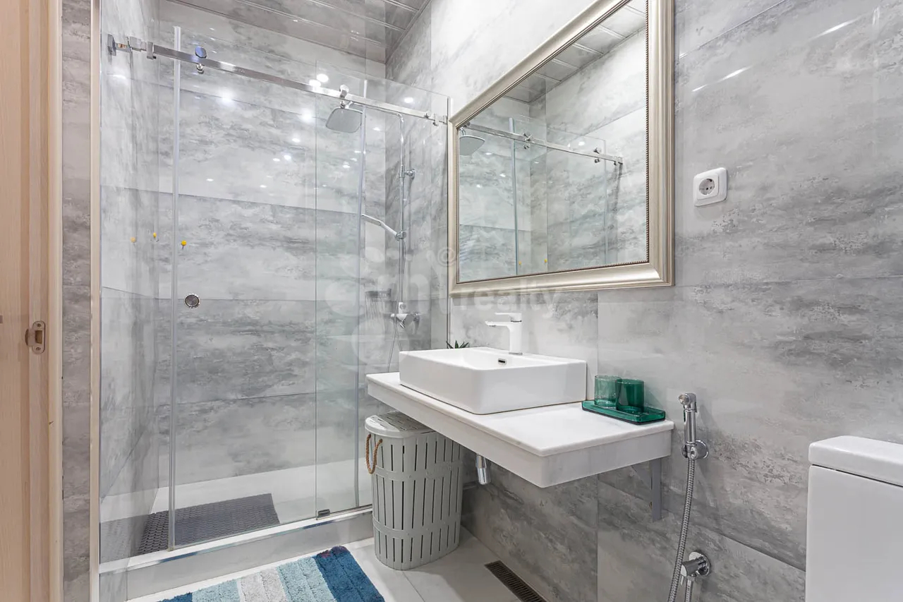 3 bedroom apartment for sale Amiryan St, Center Yerevan, 159133