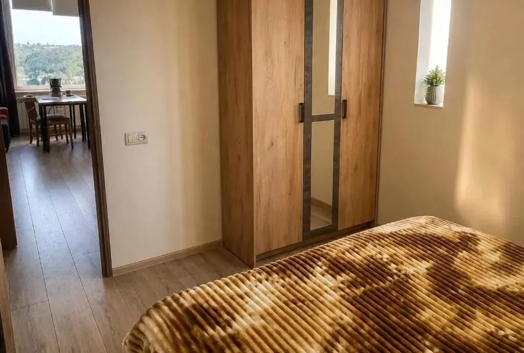 2 սենյականոց բնակարան վարձով Բաղրամյան պող(Կենտրոն), Կենտրոն Երևան, 161508