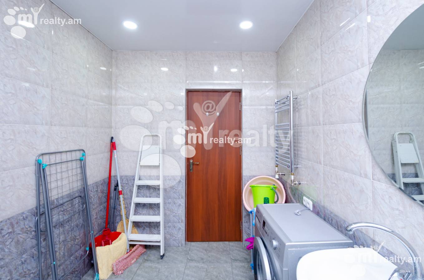3 bedroom apartment for sale خیابان نعلبندیان, مرکز شهر ایروان, 135462