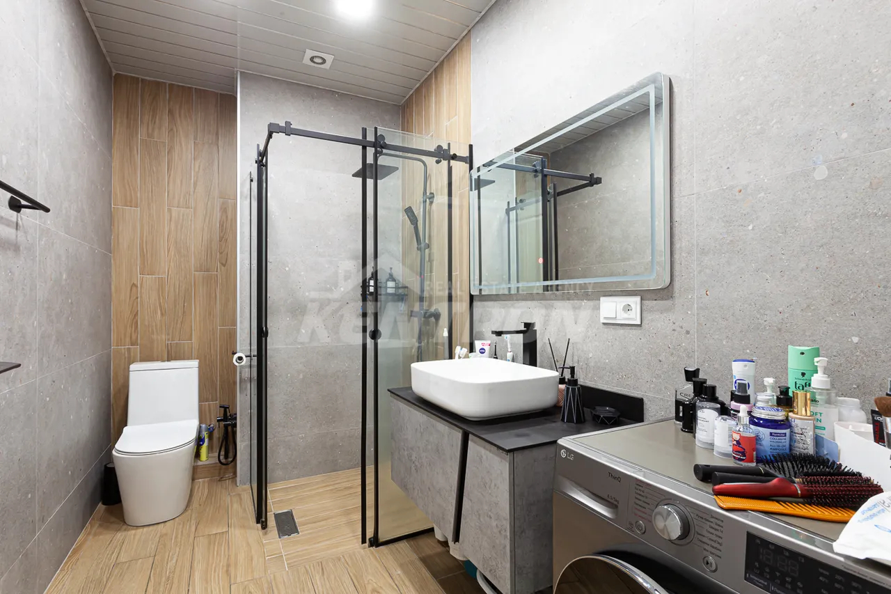 3 bedroom apartment for sale خیابان میکویان, داوتاشِن ایروان, 157184