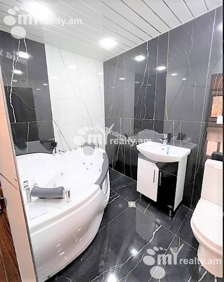 4 bedroom apartment for sale خیابان کاجازنونی, مرکز شهر ایروان, 141808