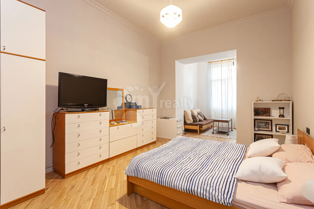 3 bedroom apartment for rent Pushkin St, Center Yerevan, 161840