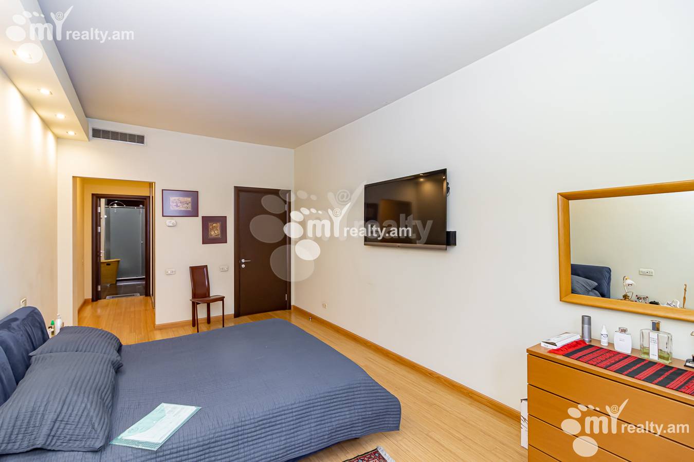 3 bedroom apartment for sale Northern (Hyusisayin)  Ave, Center Yerevan, 146540