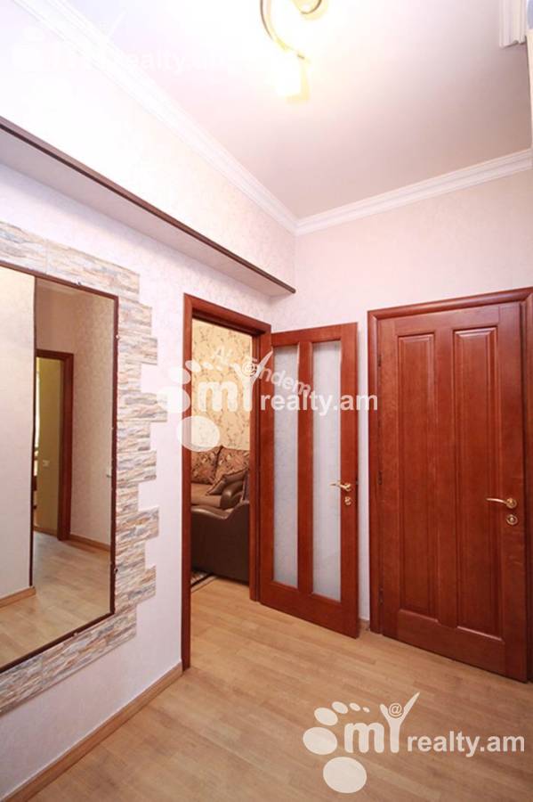 2 սենյականոց բնակարան  Սայաթ-Նովայի պող, Կենտրոն Երևան, 160115