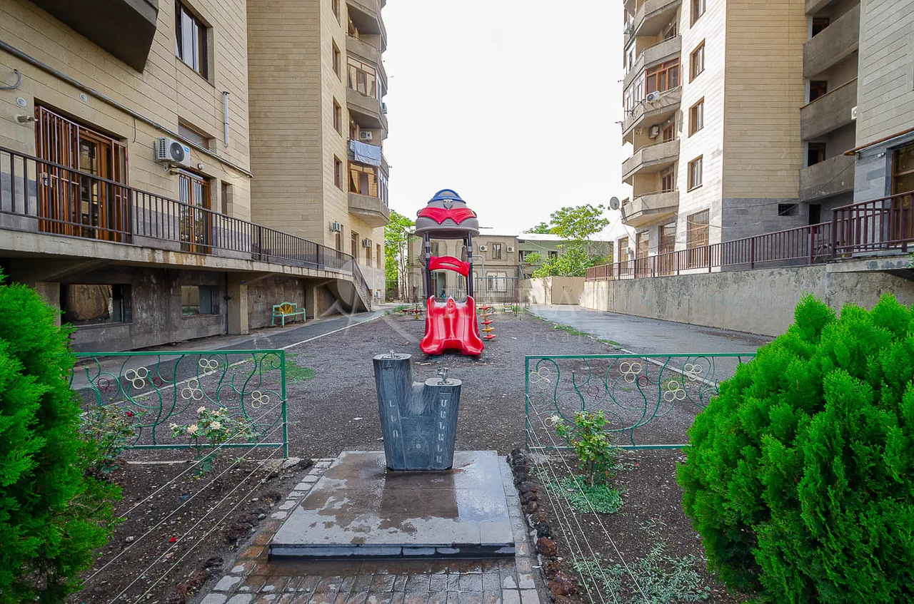 3 bedroom apartment for sale Argishti St, Center Yerevan, 157866