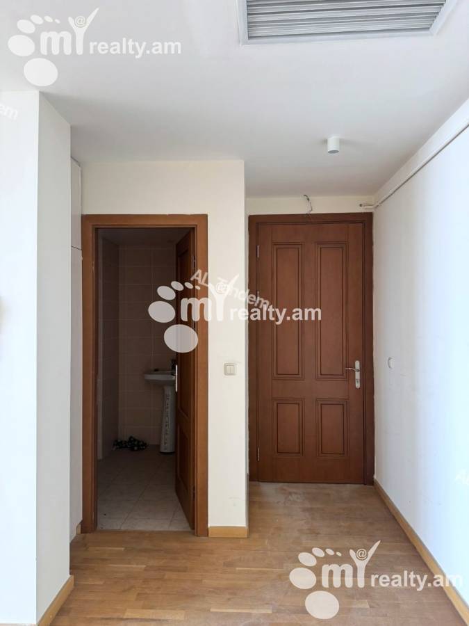Commercial for rent خیابان آنتارایین, مرکز شهر ایروان, 155678