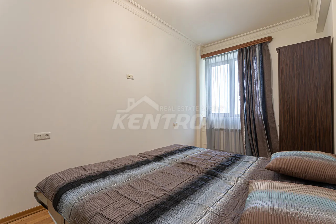 3 bedroom apartment for rent Amiryan St, Center Yerevan, 158203