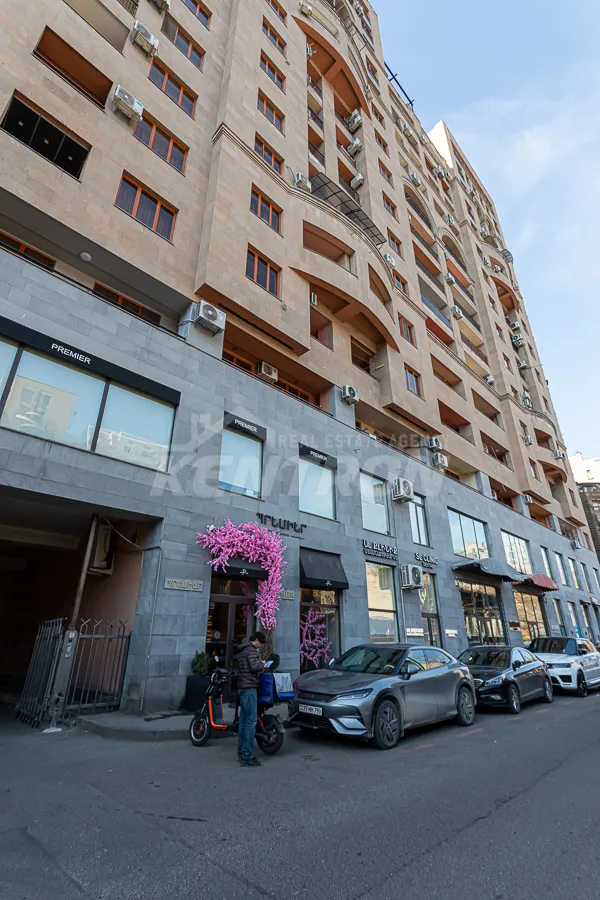 3 սենյականոց բնակարան  Բուզանդի փող, Կենտրոն Երևան, 159658