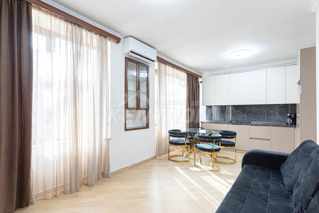 2 bedroom apartment for rent خیابان ابوویان, مرکز شهر ایروان, 159337