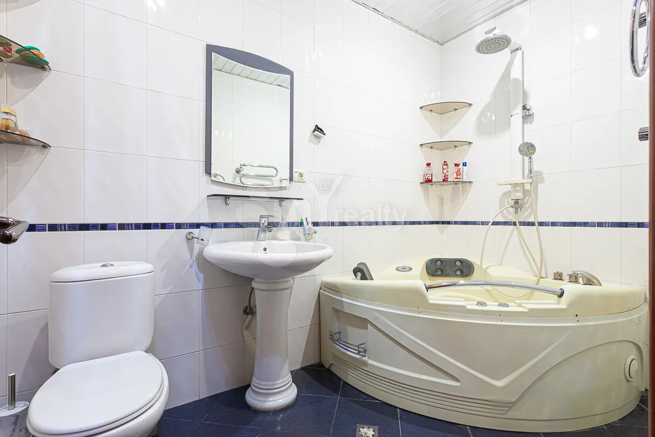 4 bedroom apartment for sale Tumanyan St, Center Yerevan, 160676