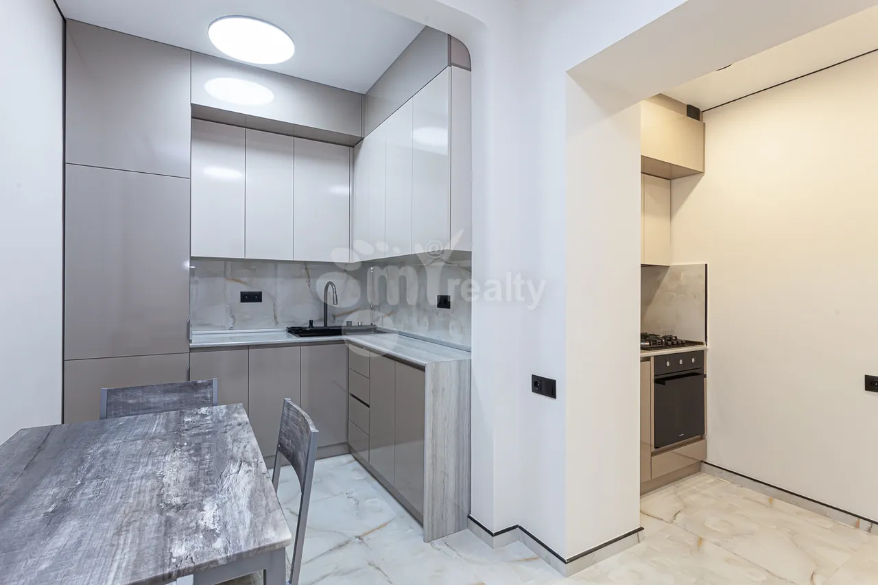 4 bedroom apartment for sale Hr.Kochar St, Arabkir Yerevan, 160498