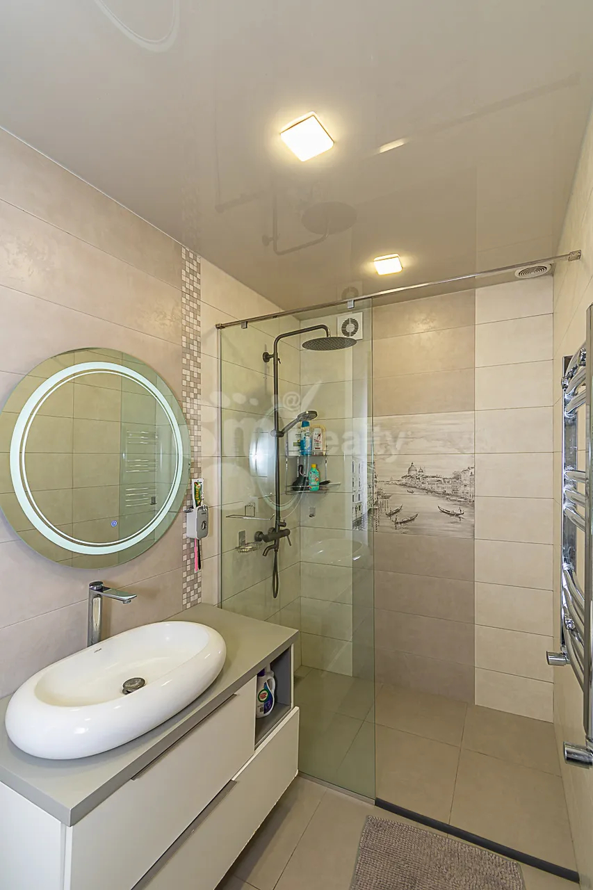 4 bedroom apartment for sale Paronyan St, Center Yerevan, 161626