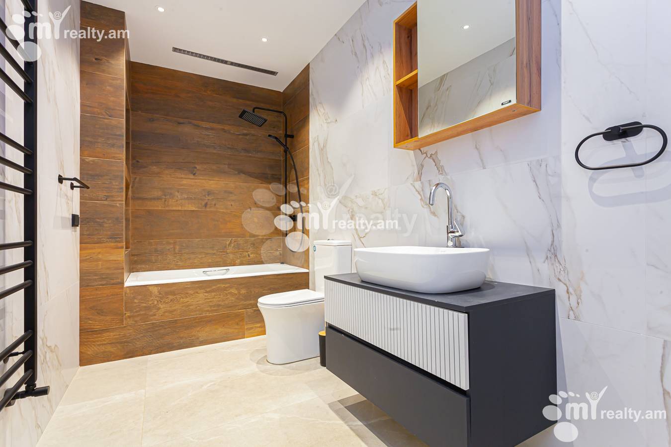 3 bedroom apartment for sale Paronyan St, Center Yerevan, 155918