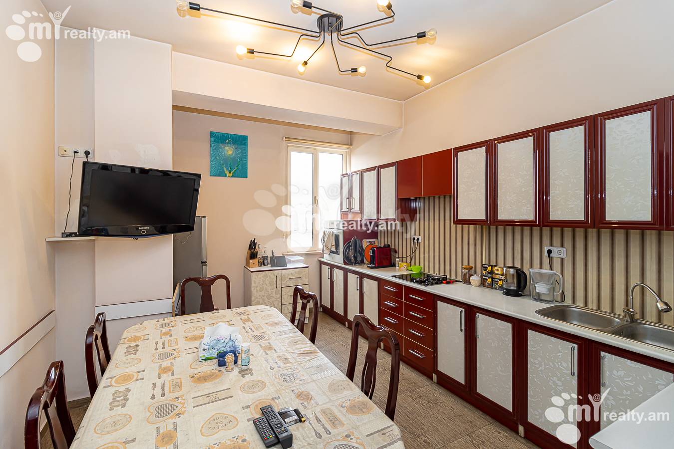 4 bedroom apartment for sale Paronyan St, Center Yerevan, 149050
