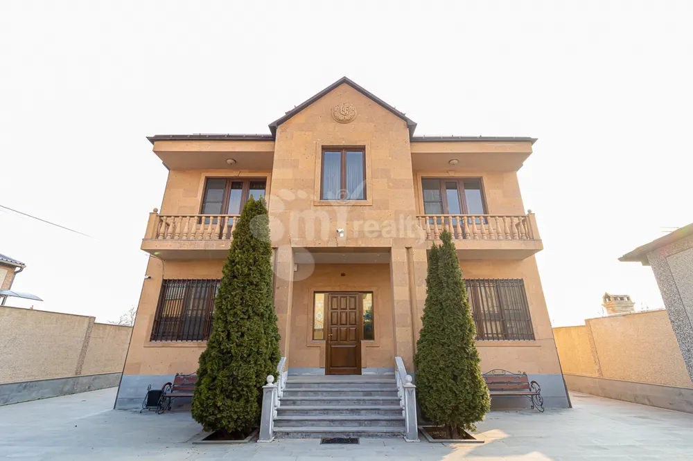 vardzov-norakaruyc-tun/Arinj/Avan/Yerevan