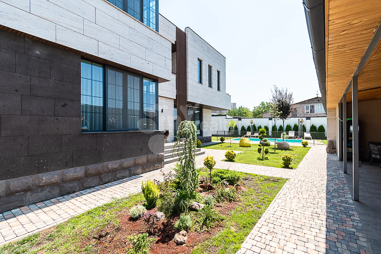 House for sale Noragyugh, Center Yerevan, 161037
