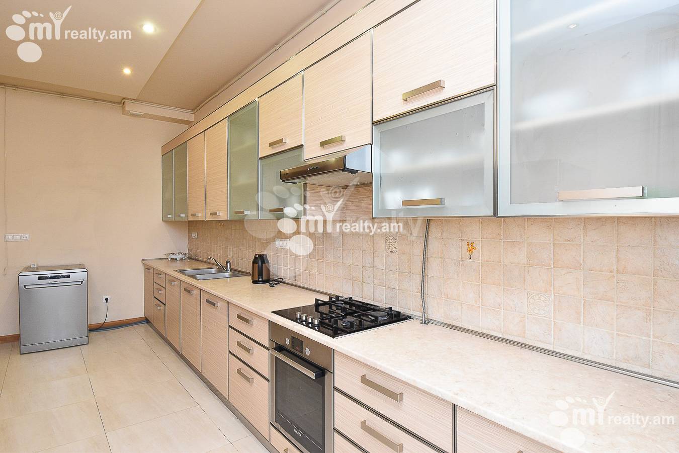 Купить 4 комнатную квартиру Саят-Нова пр, Центр Ереван, 155440