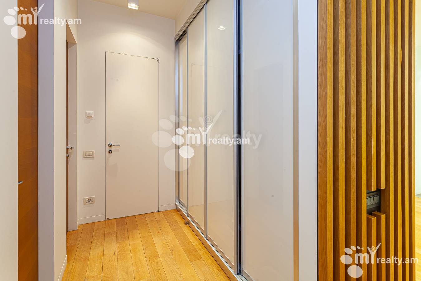 4 bedroom apartment for sale Vardanants St, Center Yerevan, 146686